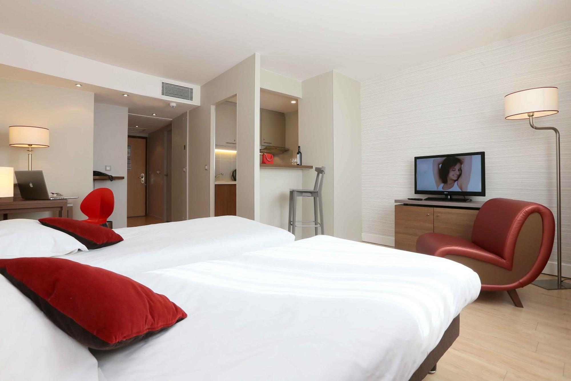 Adagio Original Thoiry Geneve Aparthotel Екстериор снимка